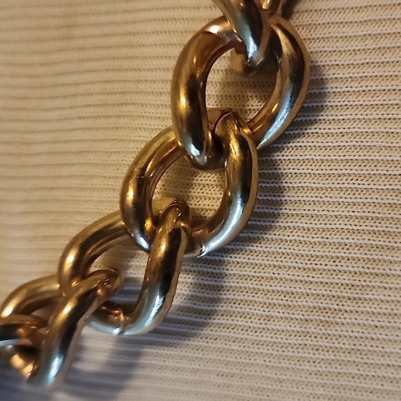 1970's chunky gold link necklace - Picture 3 of 3